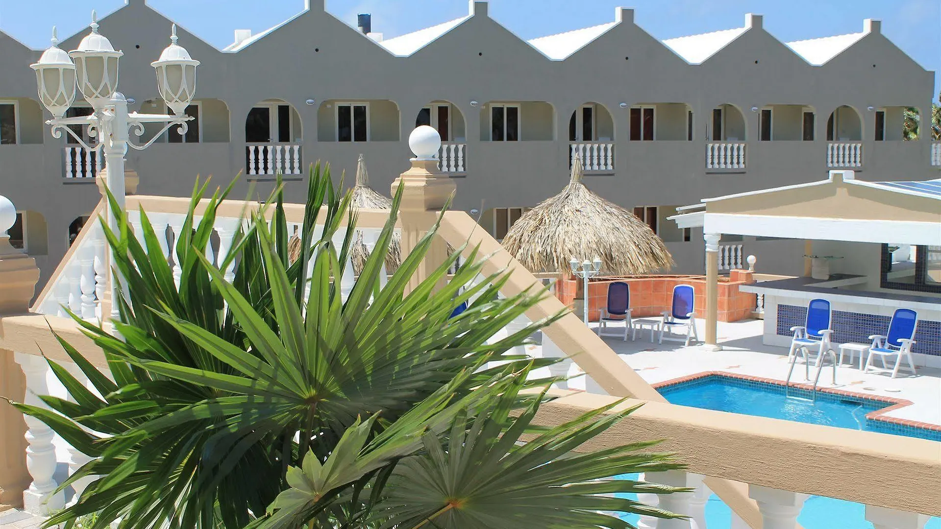 アパートホテル Piscadera Seaview Apartments ウィレムスタッド
